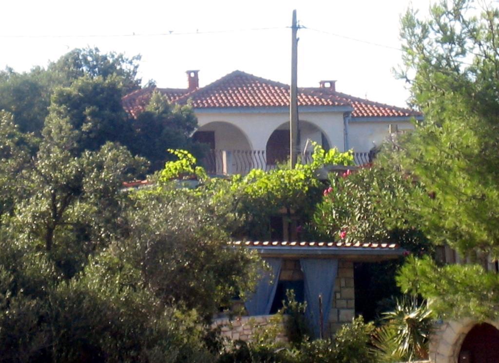 Mendula Apartment Rogac Bagian luar foto